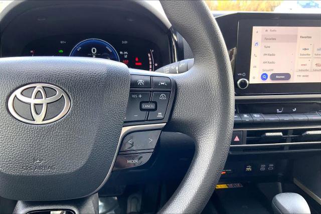 Used 2025 Toyota Camry LE FWD image 25
