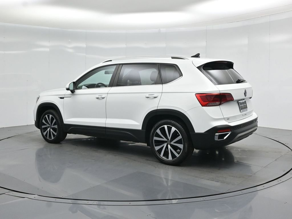 Used 2022 Volkswagen Taos SE FWD image 5