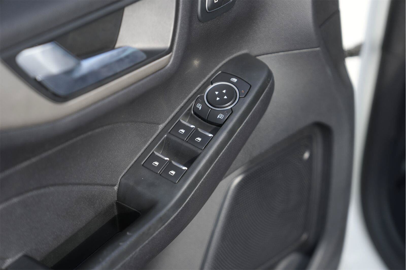 Certified 2022 Ford Escape SEL w/ Technology Package FWD image 29