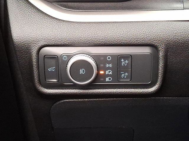 Certified 2022 Ford Explorer XLT w/ Equipment Group 202A image 26