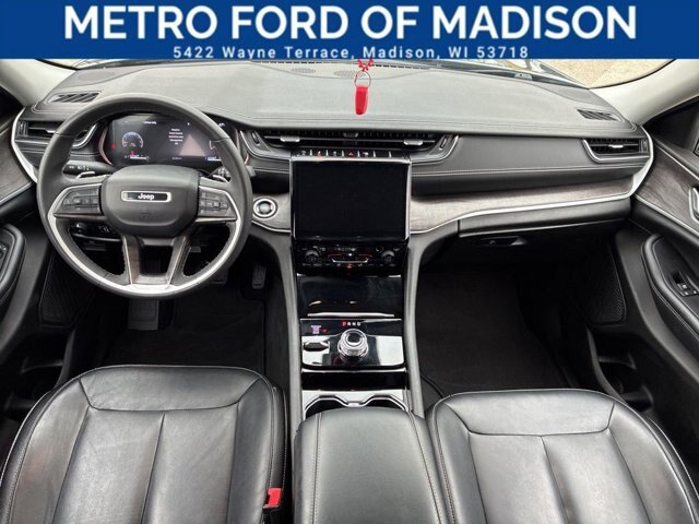 Used 2023 Jeep Grand Cherokee Limited AWD/4WD image 14