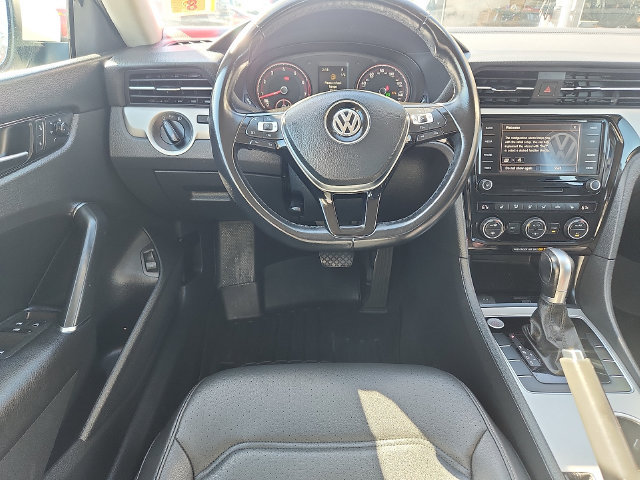 Used 2020 Volkswagen Passat 2.0T SE FWD image 9