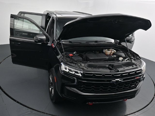 Used 2023 Chevrolet Tahoe Z71 w/ Luxury Package AWD/4WD image 39