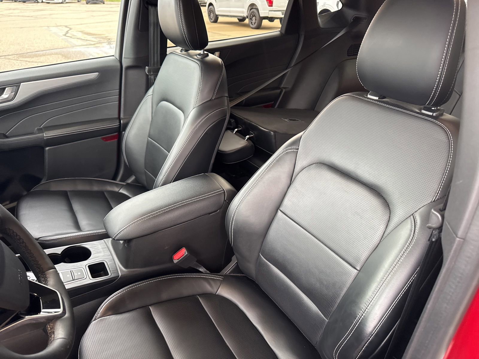 Certified 2023 Ford Escape Platinum image 24