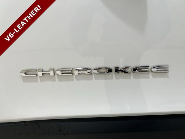 Used 2020 Jeep Cherokee Latitude Lux w/ Comfort/Convenience Group image 25