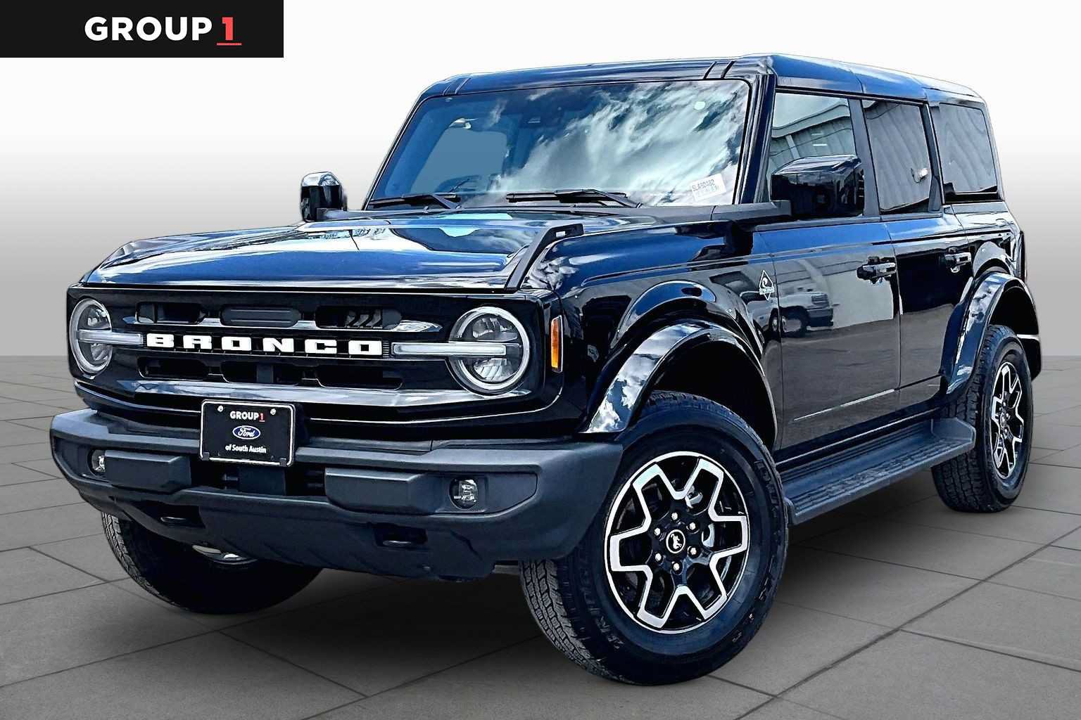 Certified 2025 Ford Bronco Outer Banks AWD/4WD image 1
