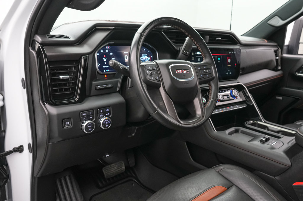 Used 2024 GMC Sierra 2500 AT4 w/ AT4 Premium Plus Package AWD/4WD image 14