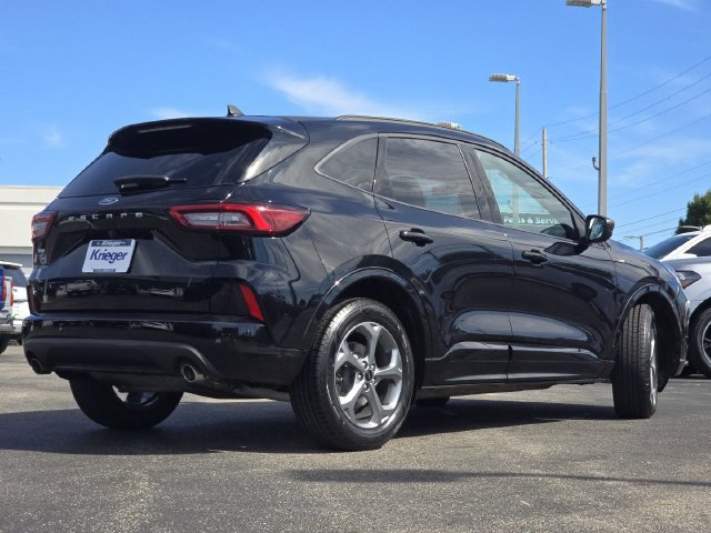 Certified 2023 Ford Escape ST-Line w/ Tech Pack #1 FWD image 16