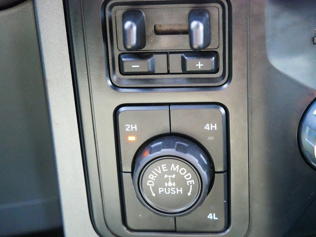 Certified 2022 Ford F150 XLT w/ Equipment Group 302A High image 24