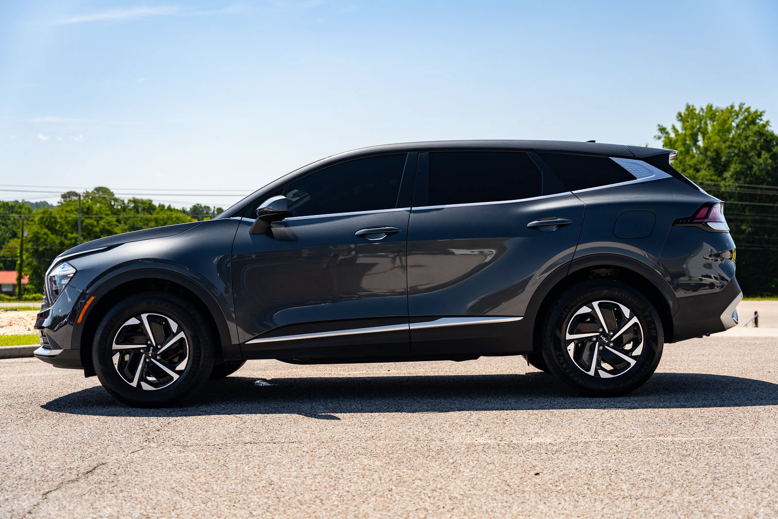 Used 2023 Kia Sportage LX AWD/4WD image 4
