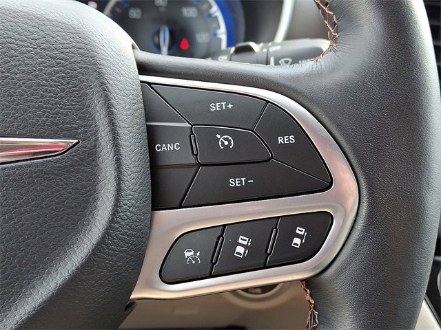 Used 2020 Chrysler Pacifica Touring-L Plus image 22