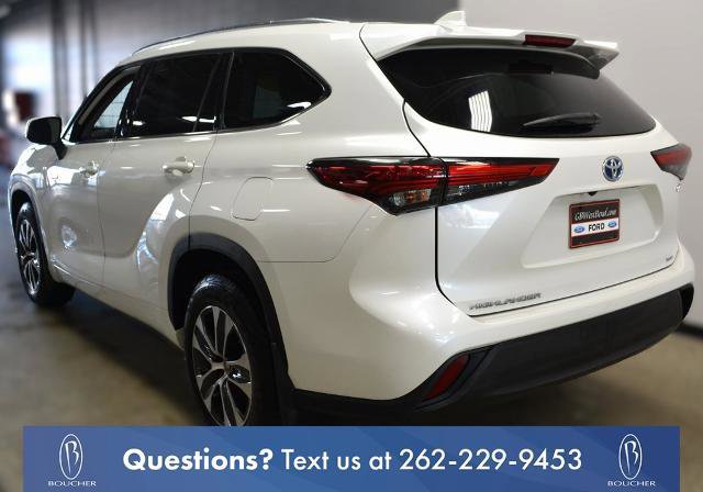 Used 2020 Toyota Highlander XLE image 3