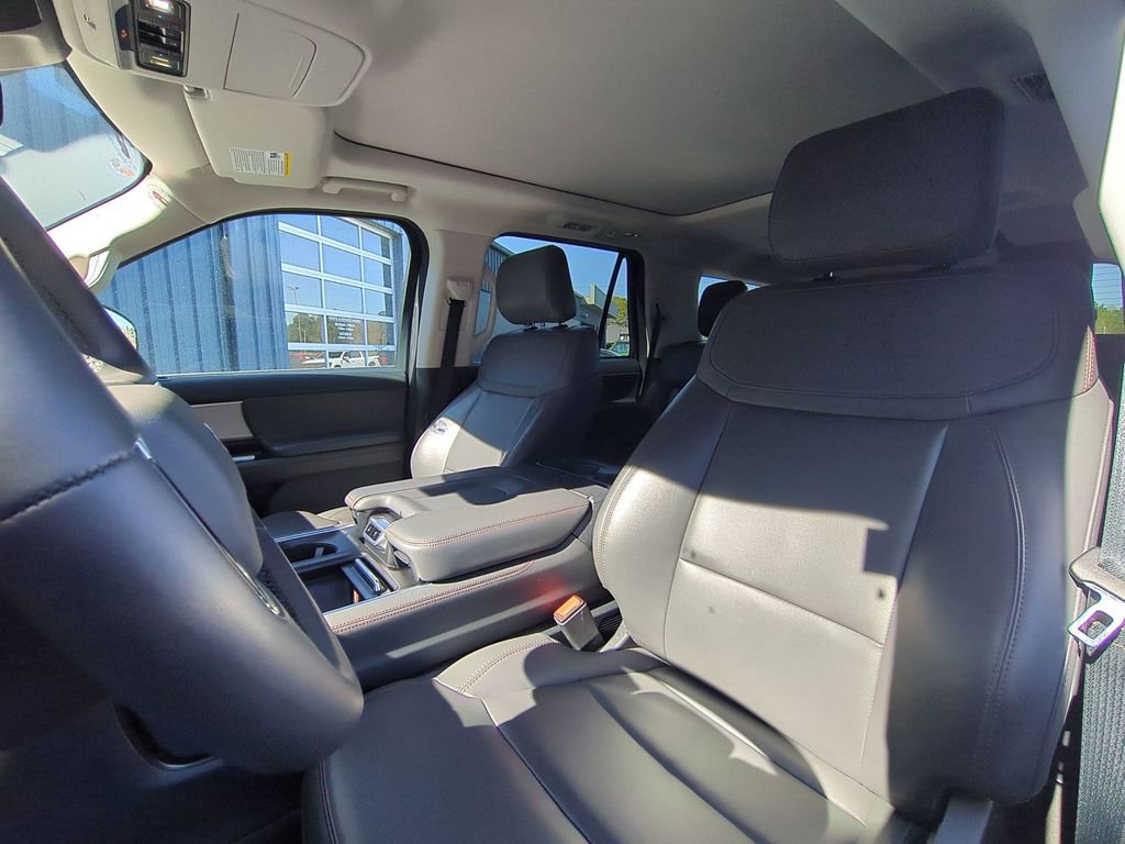 Certified 2025 Ford Expedition Active AWD/4WD image 26