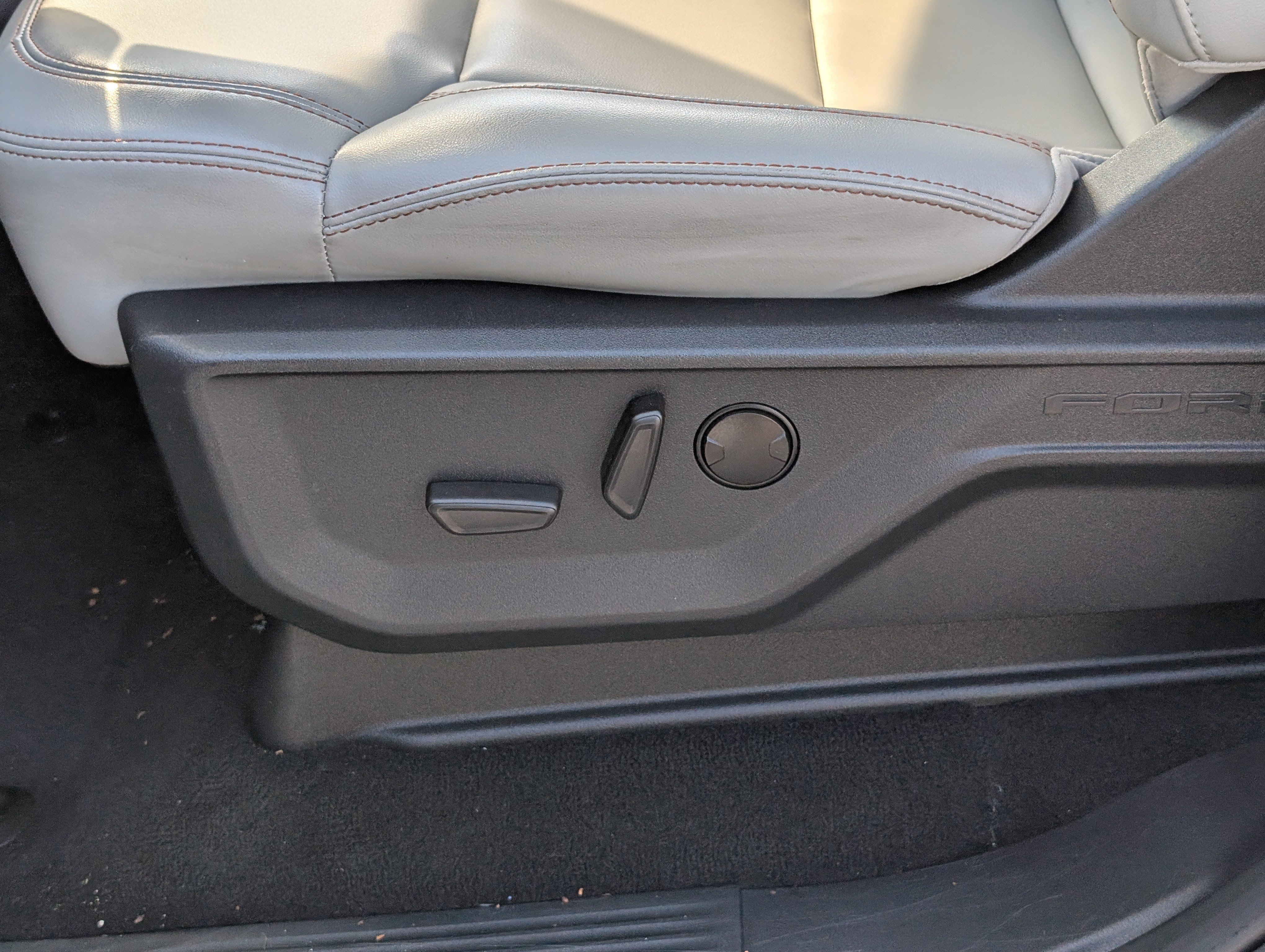 Certified 2025 Ford Expedition Active AWD/4WD image 28