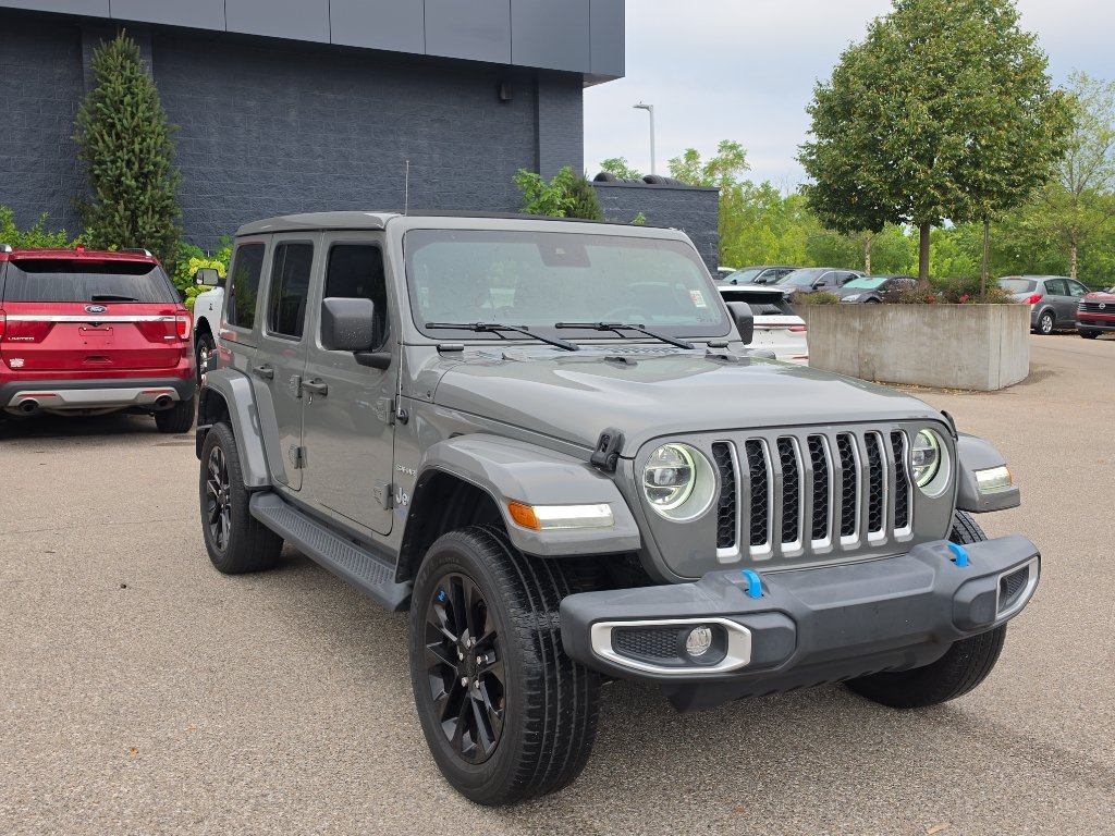 Used 2022 Jeep Wrangler Unlimited Sahara w/ Cold Weather Group AWD/4WD image 9