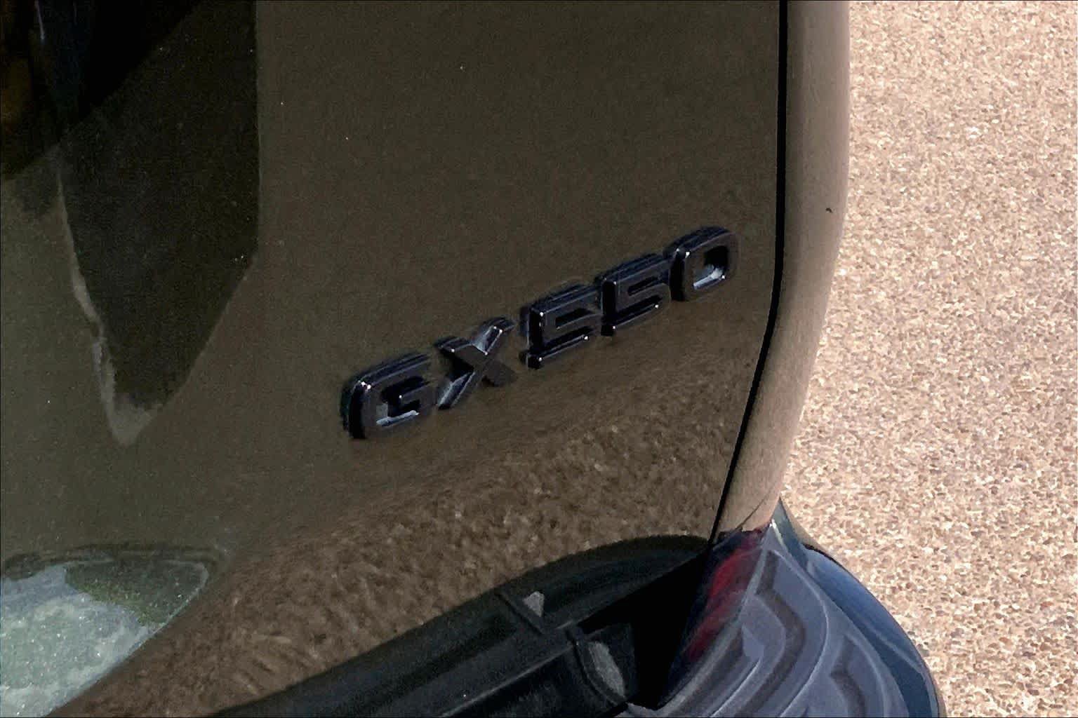 Used 2024 Lexus GX 550 w/ Accessory Package (Z1) AWD/4WD image 10