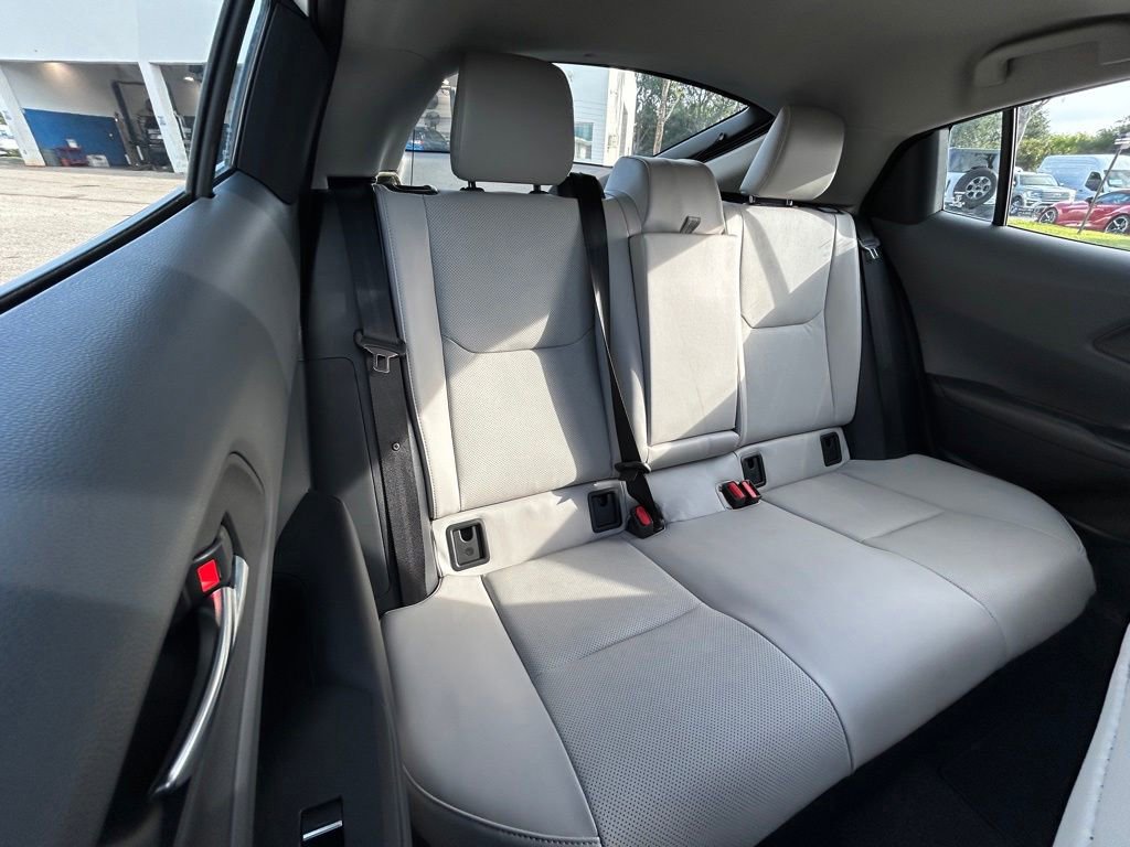 Used 2024 Toyota Prius Limited w/ Limited Premium Package FWD image 28