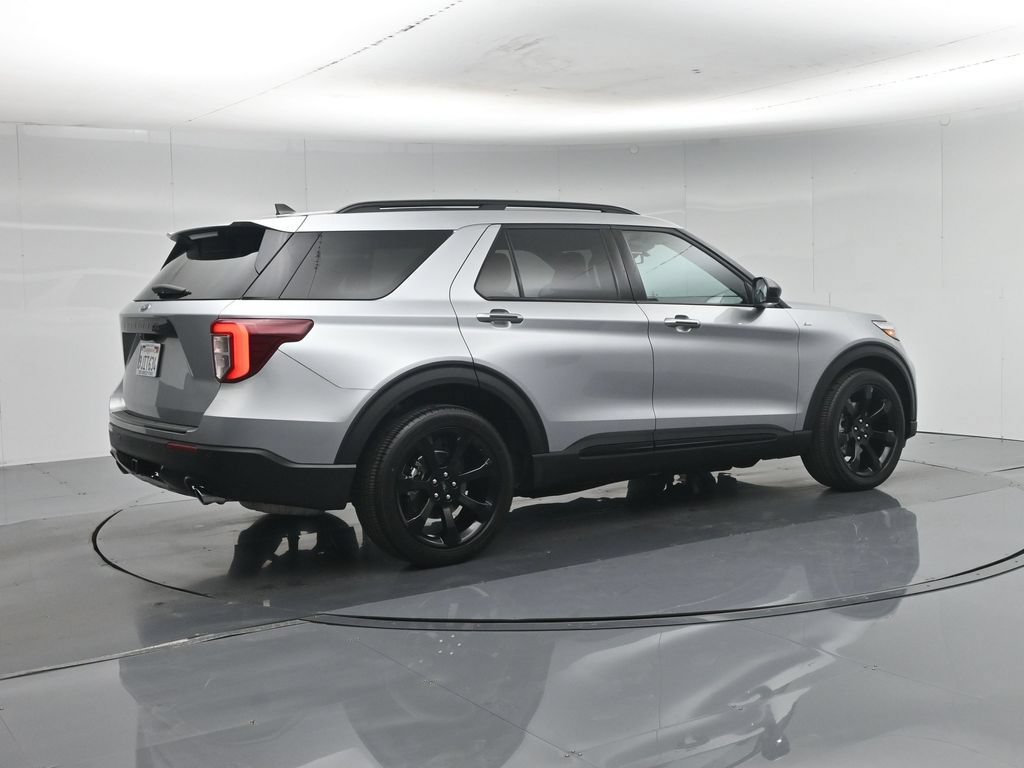 Certified 2023 Ford Explorer ST-Line w/ Class IV Trailer Tow Package RWD image 26