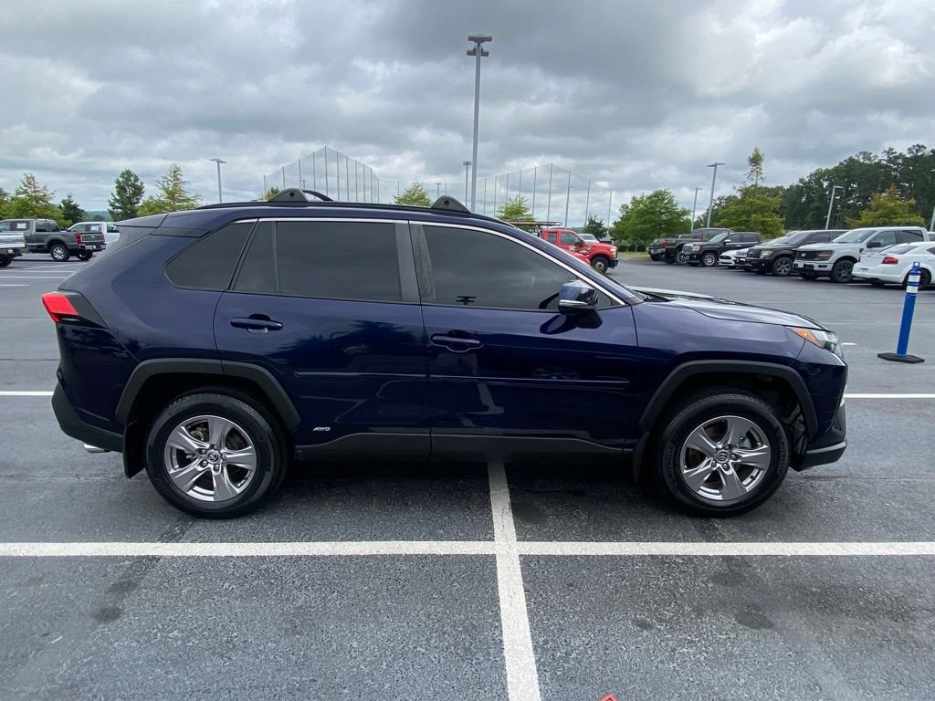 Used 2022 Toyota RAV4 XLE w/ Convenience Package AWD/4WD image 8