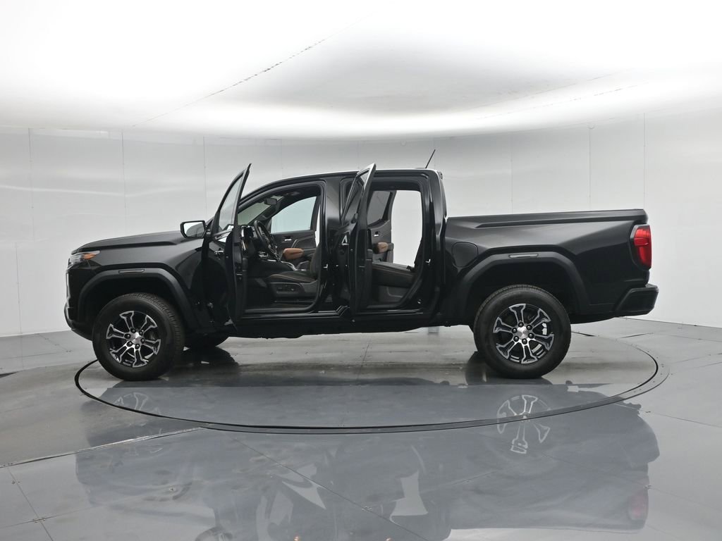 Used 2023 GMC Canyon AT4 image 5