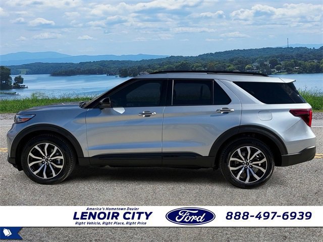 Certified 2020 Ford Explorer ST w/ Premium Technology Package image 2