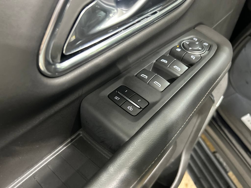Used 2023 Chevrolet Tahoe High Country AWD/4WD image 13