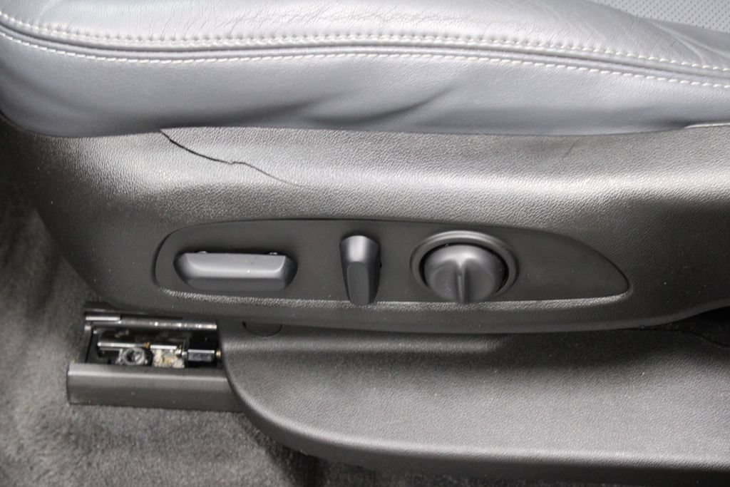 Used 2019 Buick Enclave Essence FWD image 24