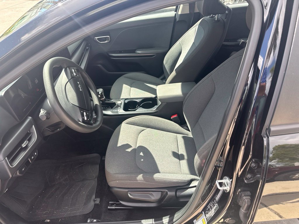 Used 2025 Kia K4 FWD image 5