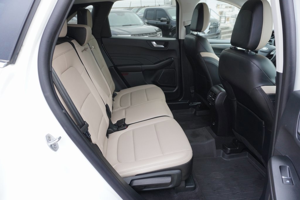 Certified 2022 Ford Escape Titanium image 21