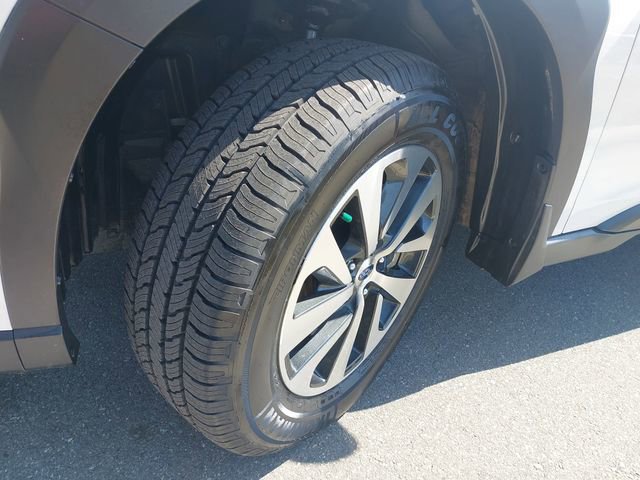 Used 2024 Subaru Outback Premium AWD/4WD image 30