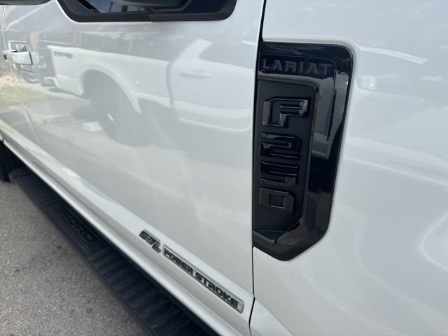 Certified 2022 Ford F250 Lariat w/ Black Appearance Package image 12