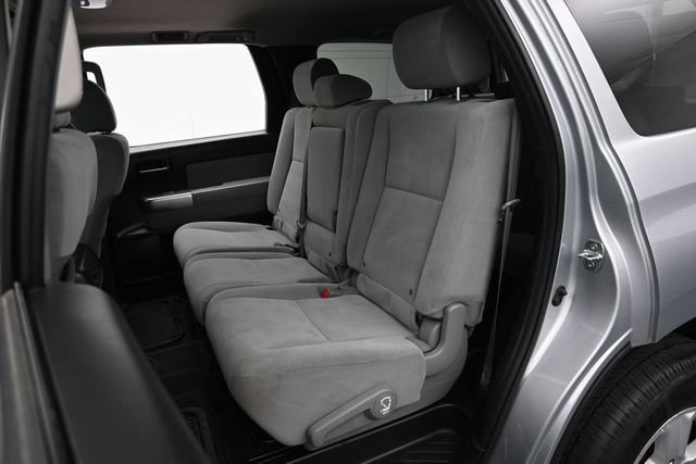 Used 2022 Toyota Sequoia SR5 AWD/4WD image 29