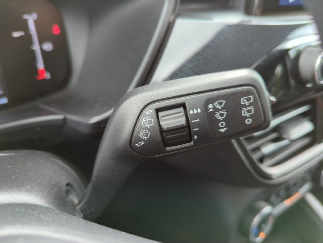 Certified 2025 Ford Escape ST-Line AWD/4WD image 34