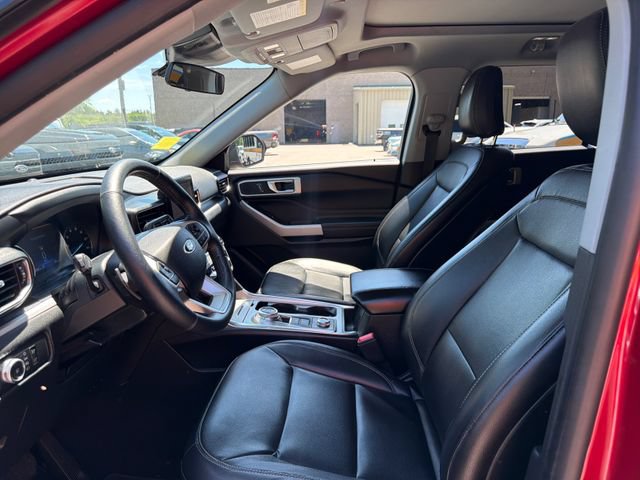 Certified 2020 Ford Explorer XLT w/ Equipment Group 202A AWD/4WD image 12