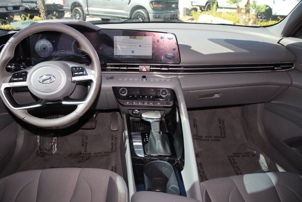 Used 2023 Hyundai Elantra SEL w/ Convenience Package FWD image 19