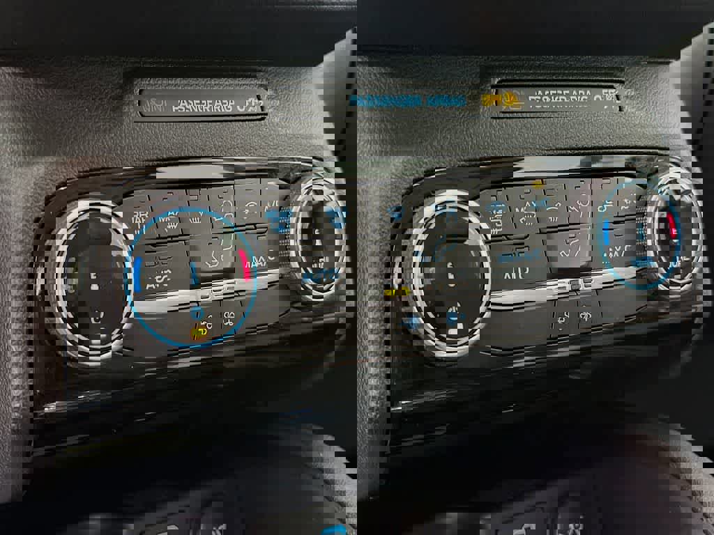 Certified 2022 Ford Escape SE w/ Convenience Package image 19