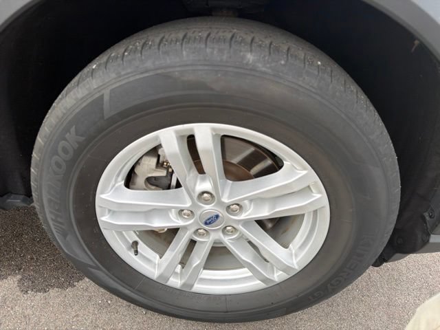 Certified 2023 Ford Explorer XLT w/ Equipment Group 202A AWD/4WD image 4