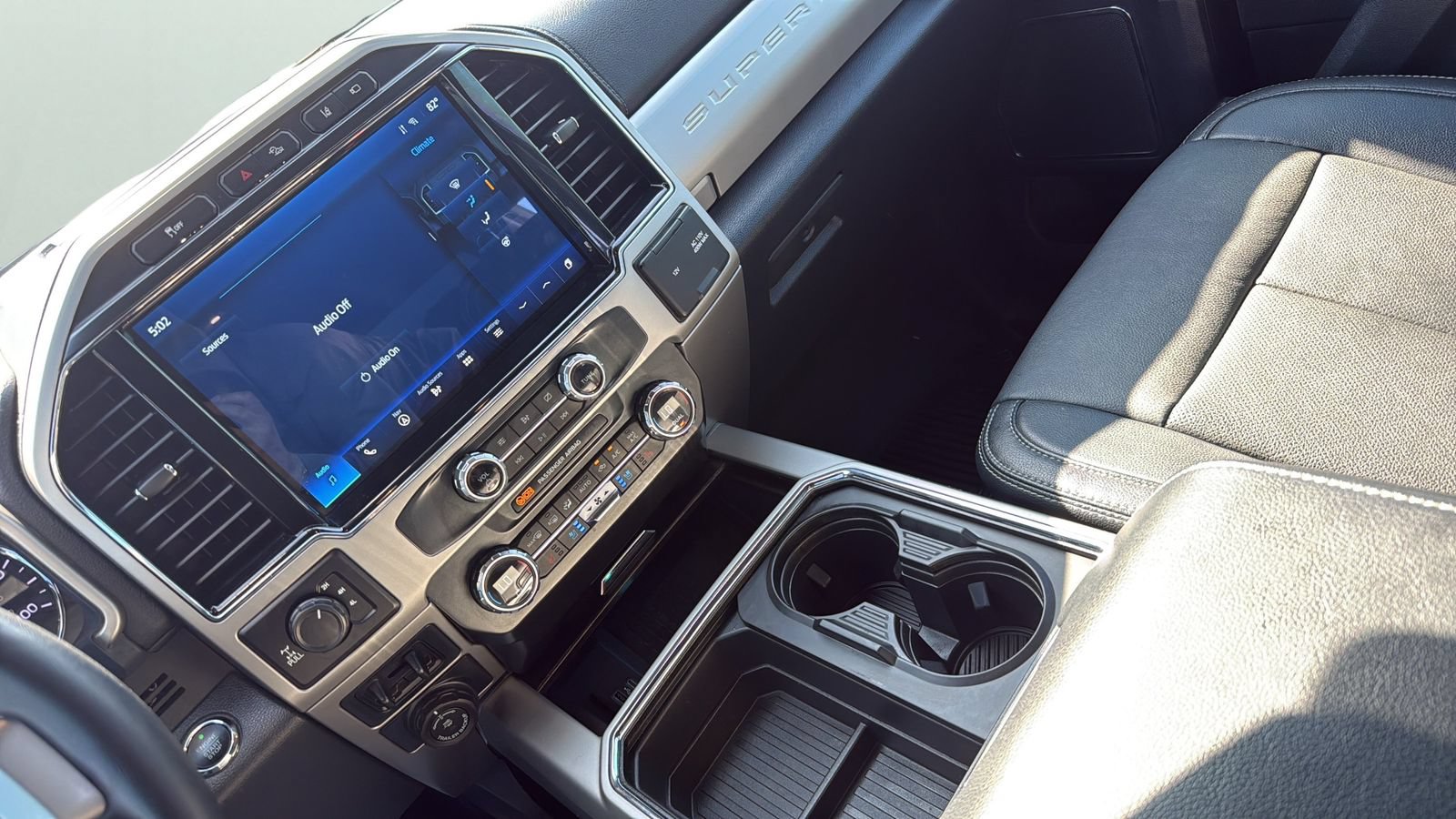 Certified 2022 Ford F250 Lariat w/ Tremor Off-Road Package AWD/4WD image 20