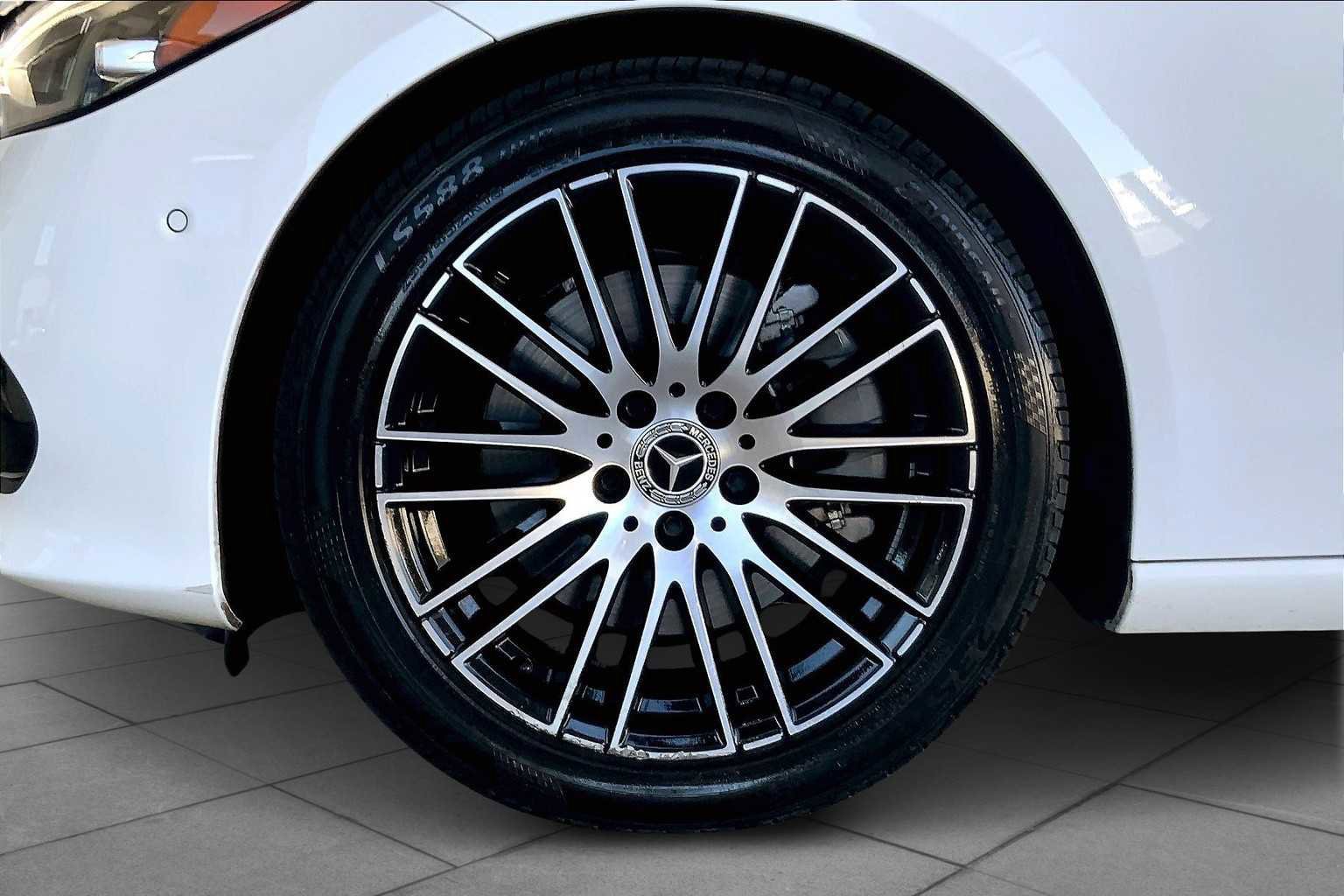 Used 2024 Mercedes-Benz C 300 4MATIC Sedan image 12