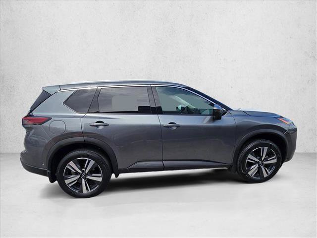 Used 2025 Nissan Rogue SL FWD image 4