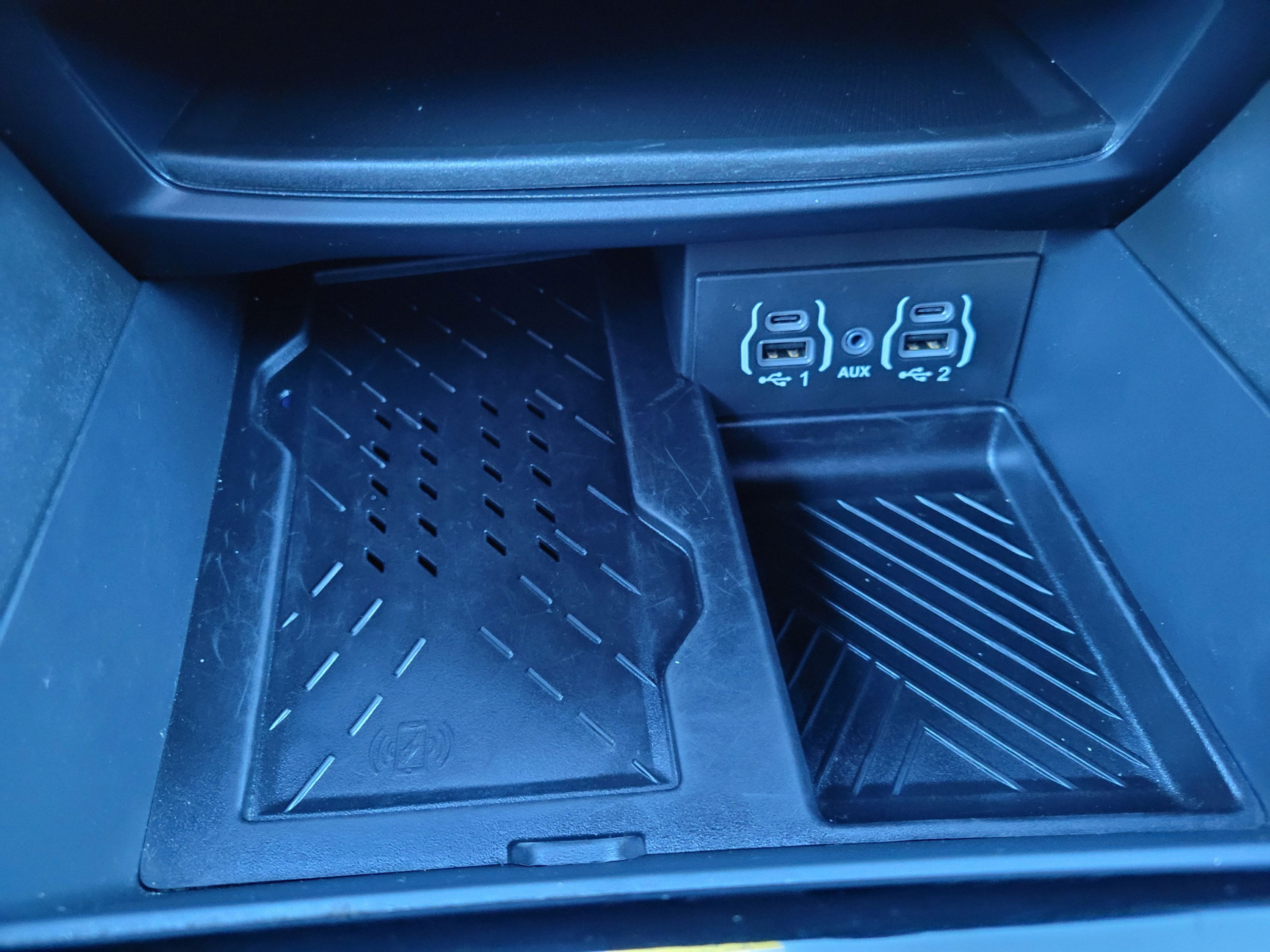 Used 2025 Chrysler Pacifica Limited FWD image 23