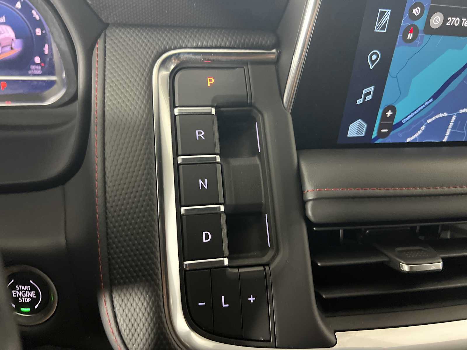 Used 2022 Chevrolet Tahoe RST RWD image 32