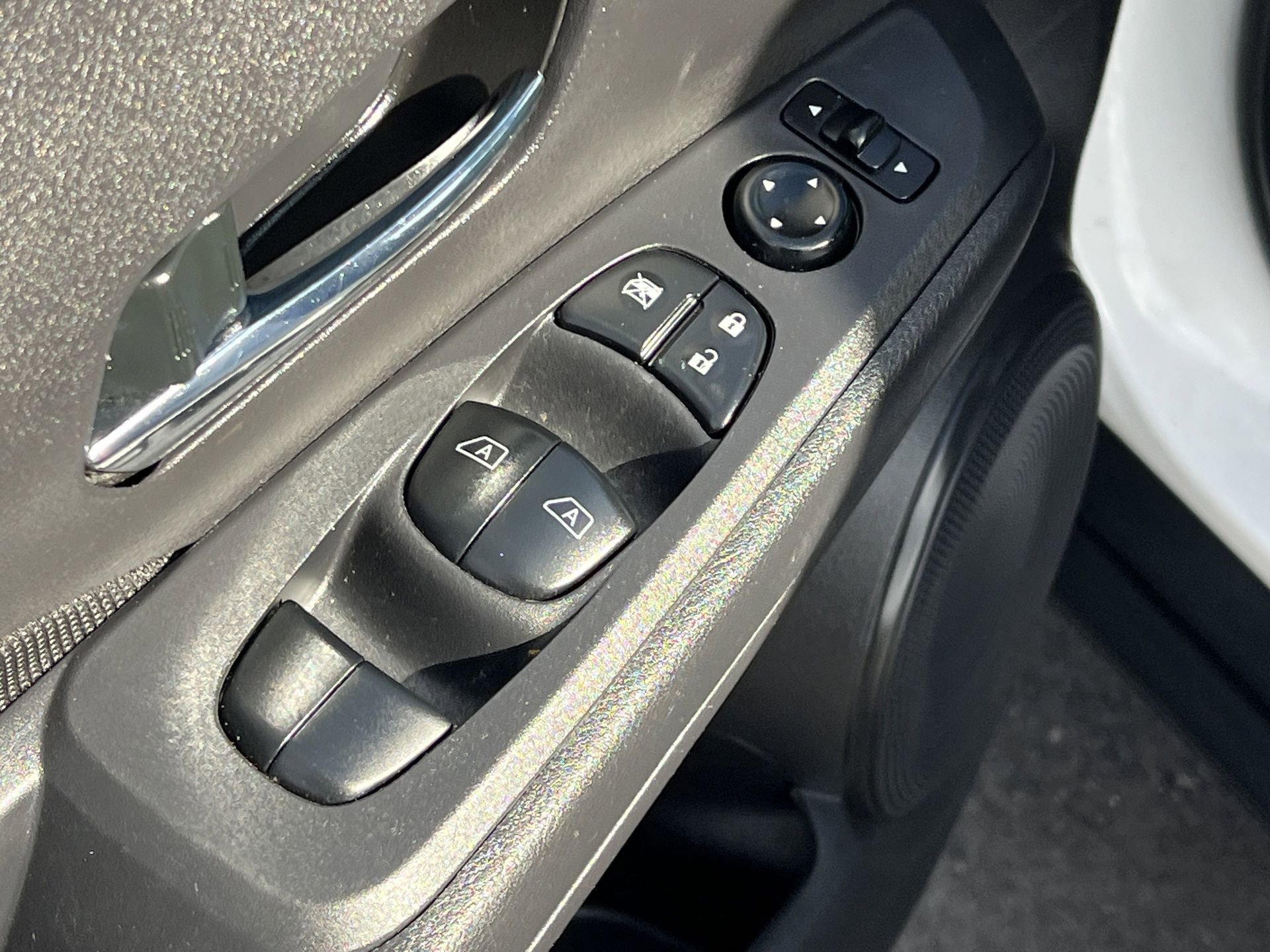 Used 2024 Nissan Kicks SV w/ Interior Electronics Package image 18