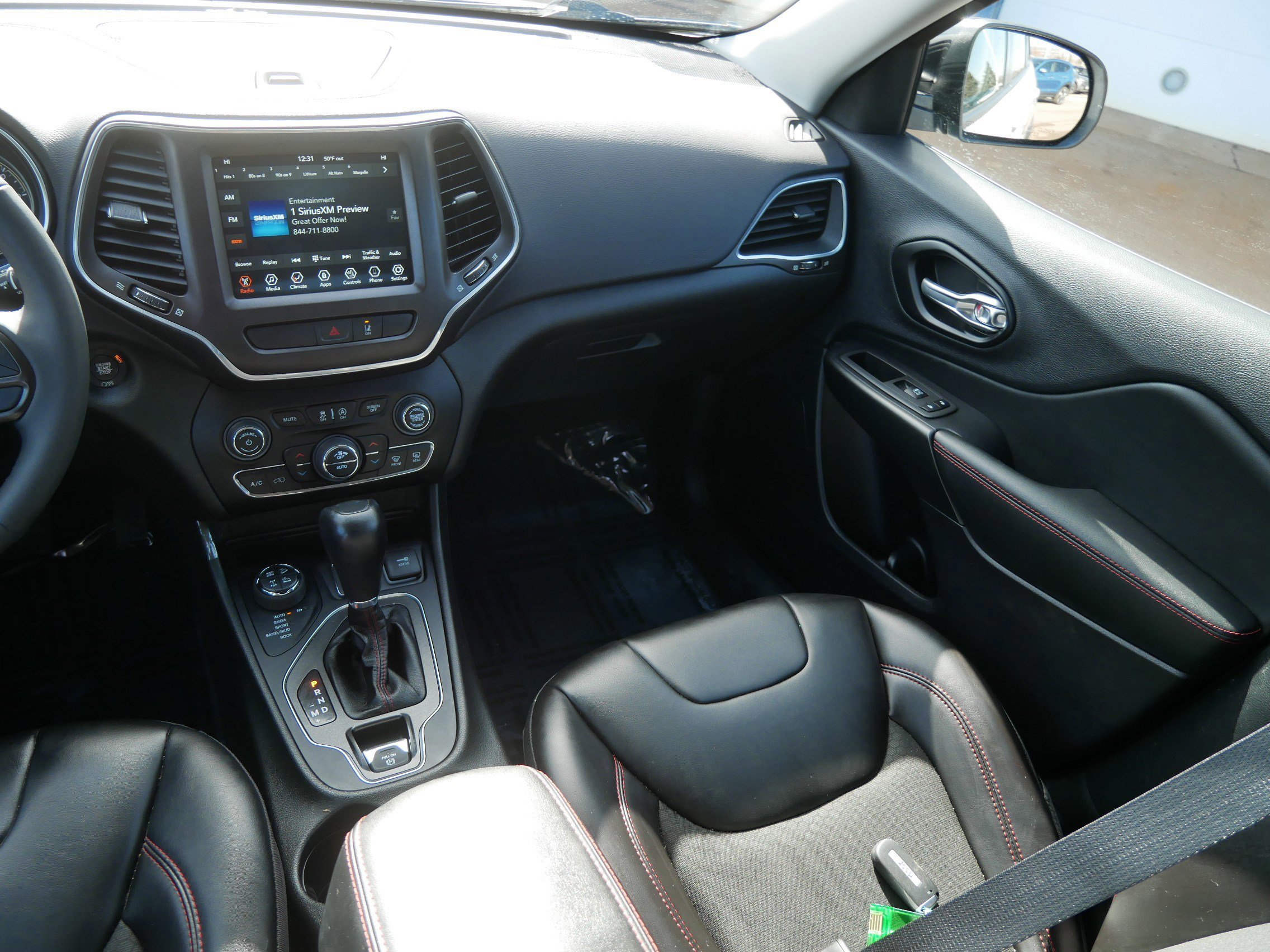 Used 2022 Jeep Cherokee Trailhawk image 21