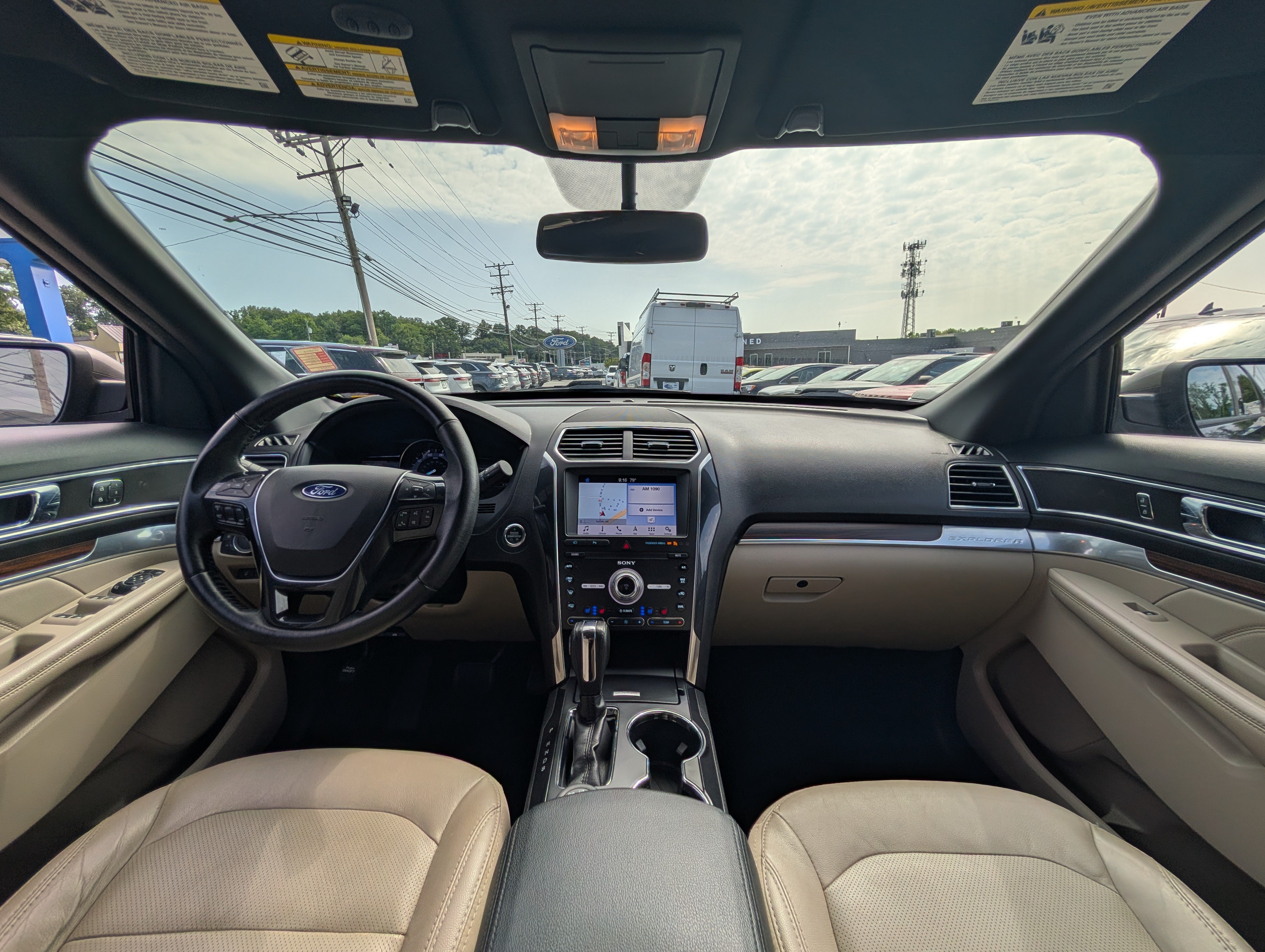 Certified 2019 Ford Explorer Limited w/ Class III Trailer Tow Package AWD/4WD image 22
