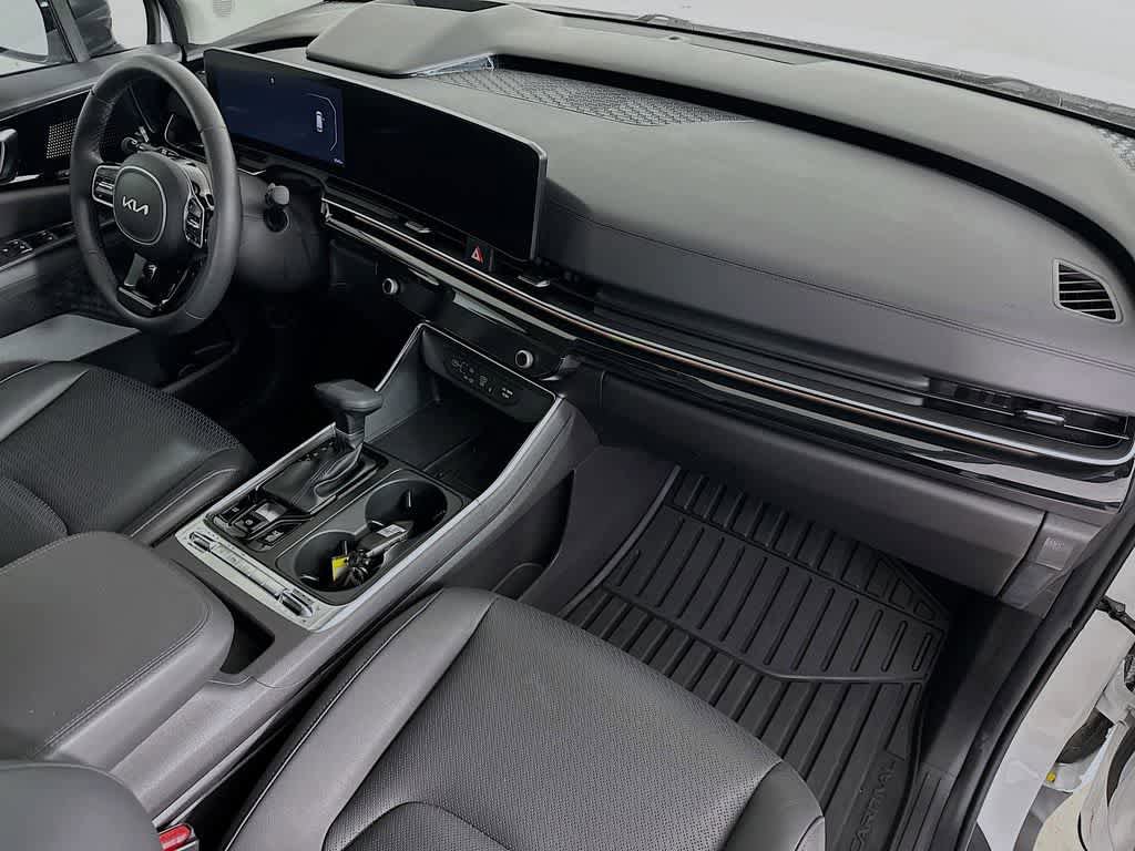 Used 2025 Kia Carnival SX Prestige FWD image 36