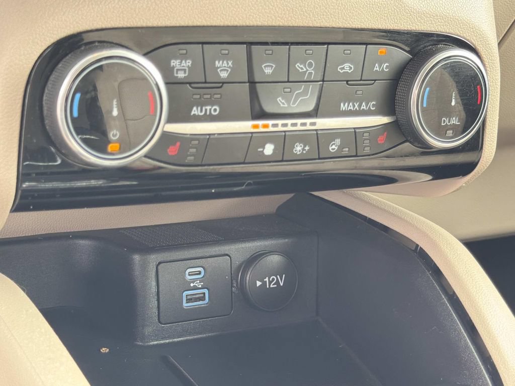 Certified 2022 Ford Escape SEL FWD image 22
