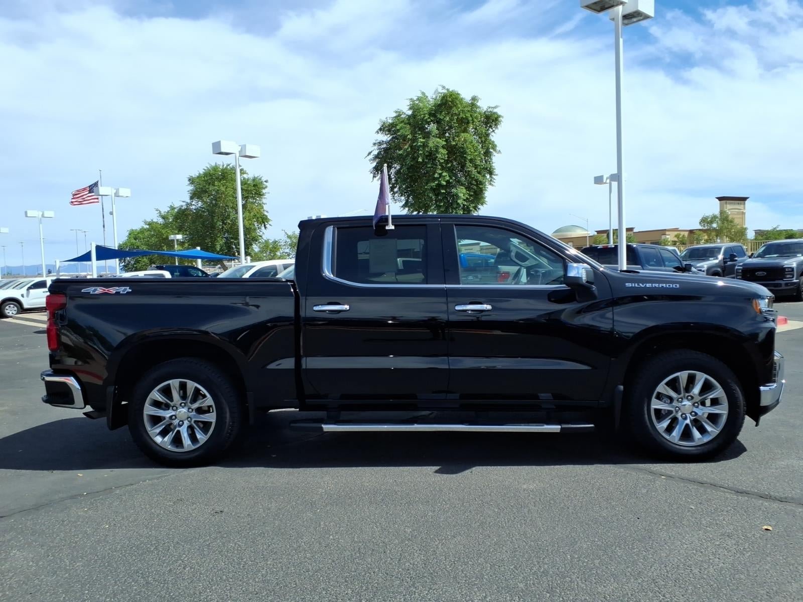 Used 2020 Chevrolet Silverado 1500 LTZ w/ LTZ Plus Package AWD/4WD image 3
