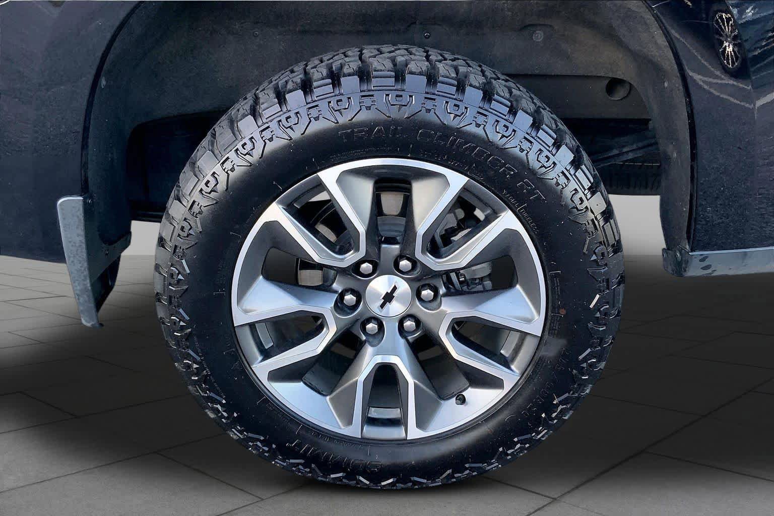 Used 2023 Chevrolet Silverado 1500 RST w/ Protection Package RWD image 10