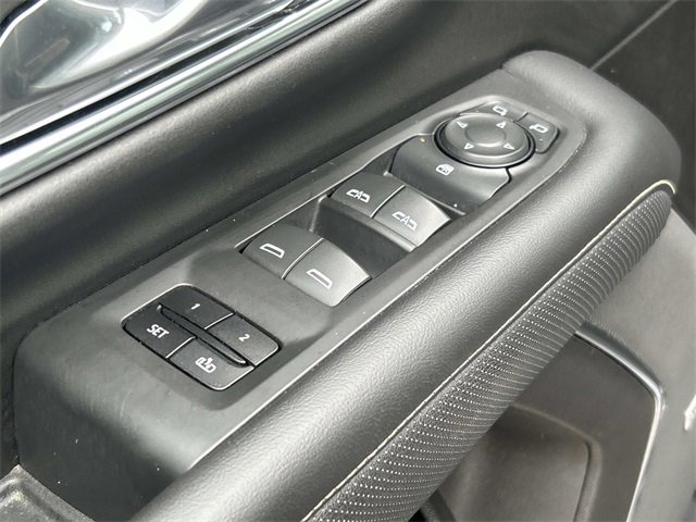 Used 2021 GMC Yukon XL SLT image 35